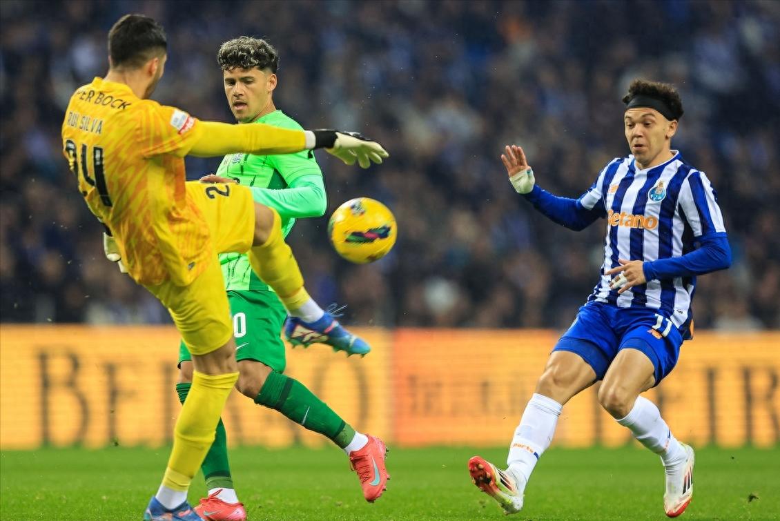 开云体育-转会期体能课后，芝加哥公牛绝杀压哨备战葡超，态度坚定，年轻球员得到机会-开云体育